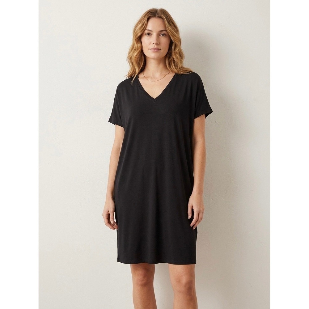 Mossimo Black V-Neck Short Sleeve Shift T-Shirt Dress Size L